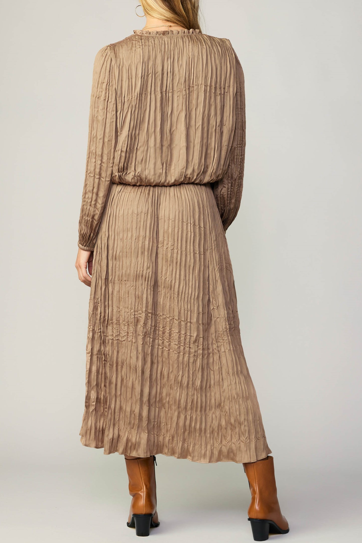Asymmetric Wrinkled Long Skirt
