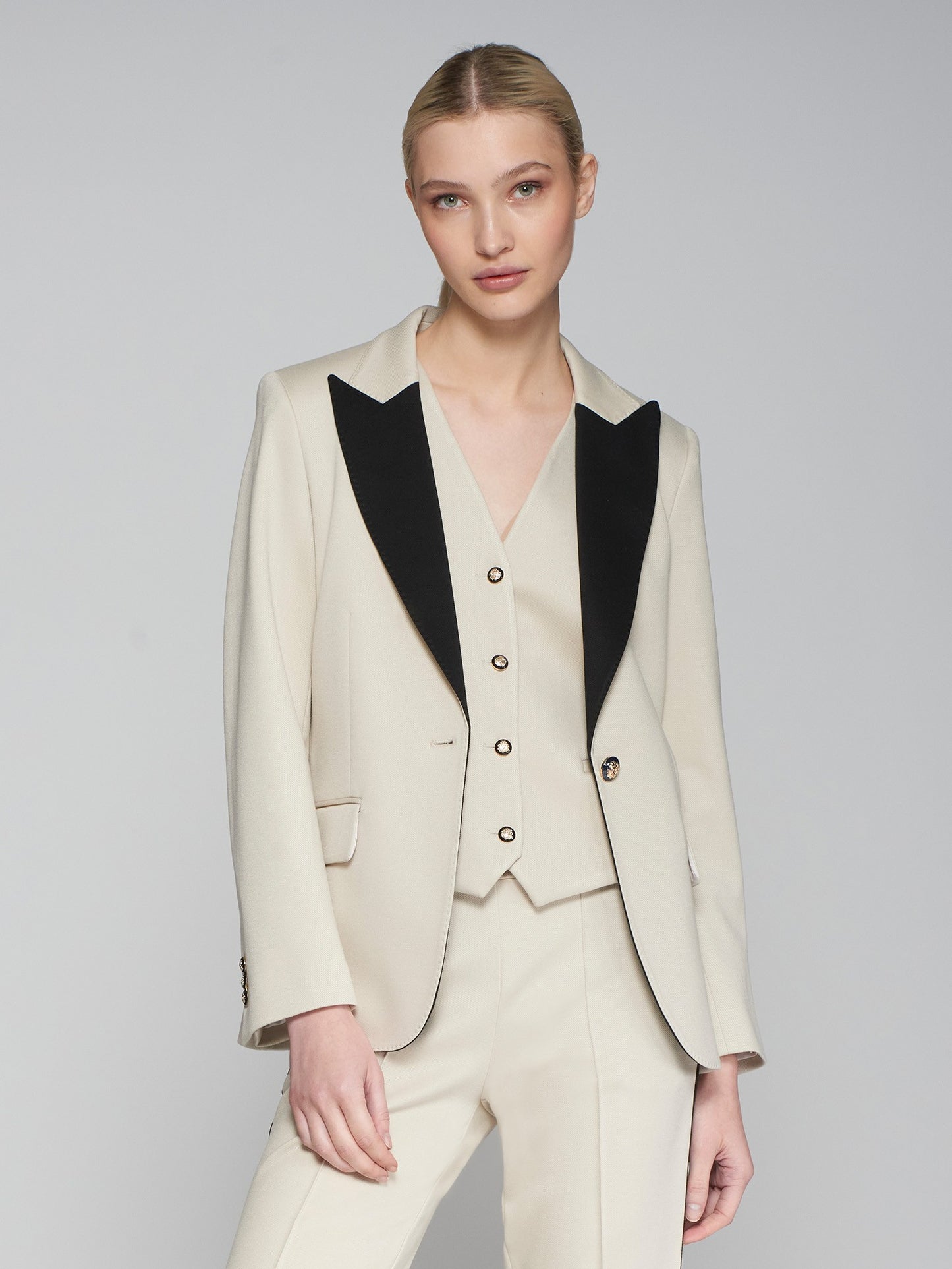 JACKET CRUDA ELASTICA ESTRUCTURA