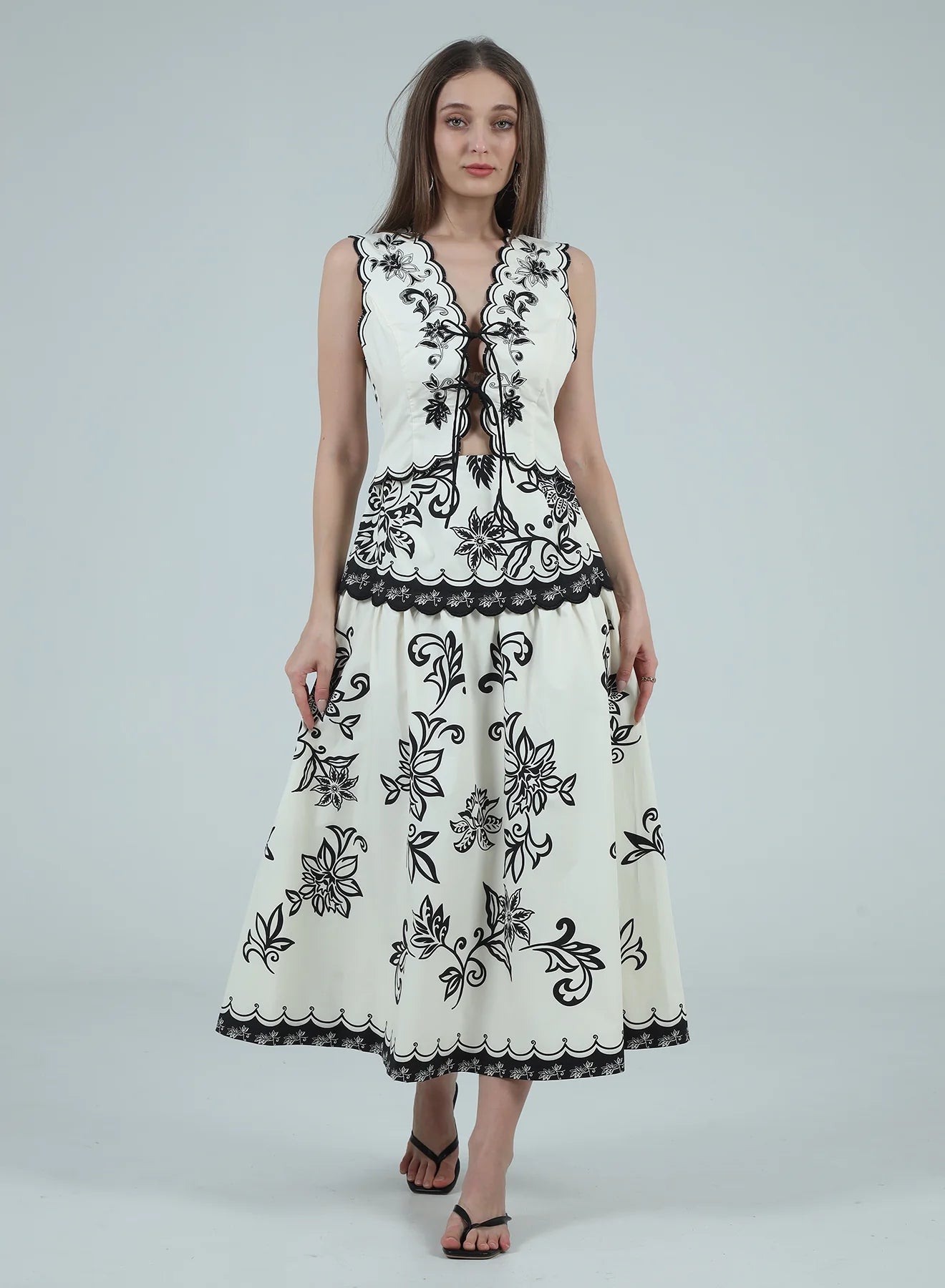 Moonlight scallop Embroidered Dress