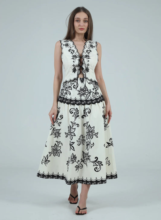 Moonlight scallop Embroidered Dress