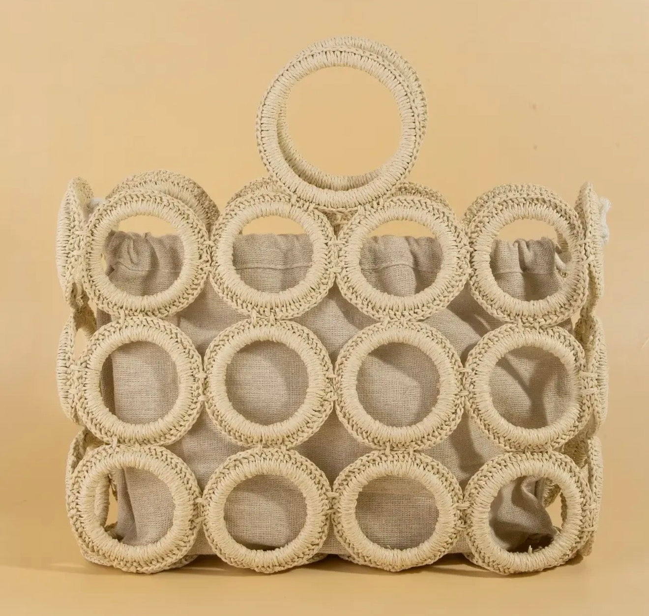 Straw hand bag